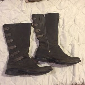 Merrell waterproof Mid Boots